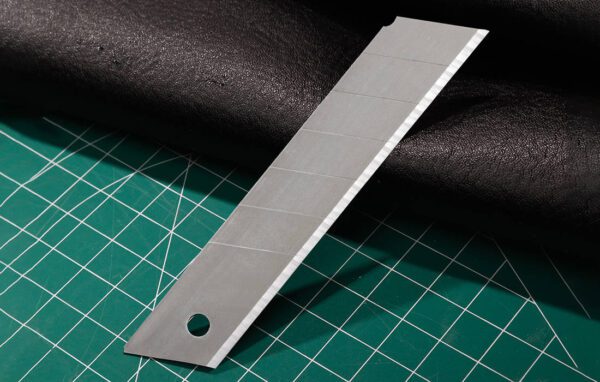 Cutter 25mm 10 pcs blade head Deli Tools EDL-DP05 (silver) - Image 9