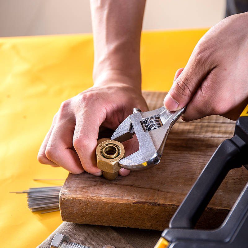 Adjustable Spanner 8" Deli Tools EDL008A (silver) - Image 3